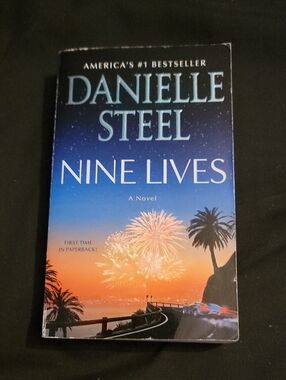 6/$12-- Danielle Steel "Nine Lives" Paperback Novel
